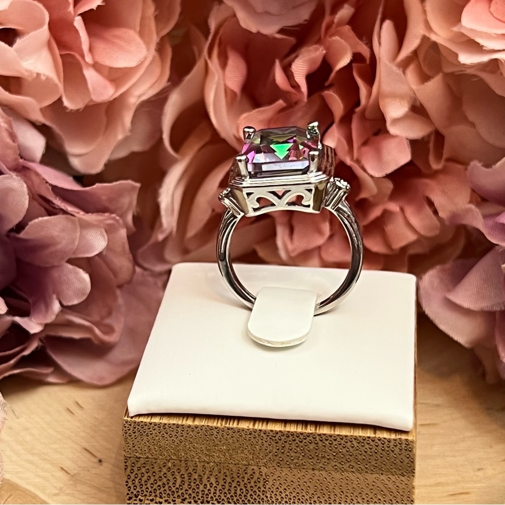 Stunning 10 Carat Mystic Topaz Ring with Diamond Accents - Picture 11 of 16